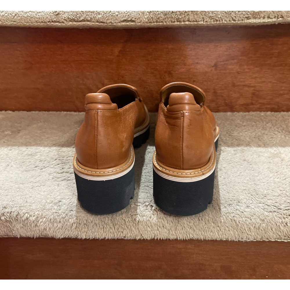 M.Gemi Women's Tan Loafers with Black Sole - Picture 5 of 13